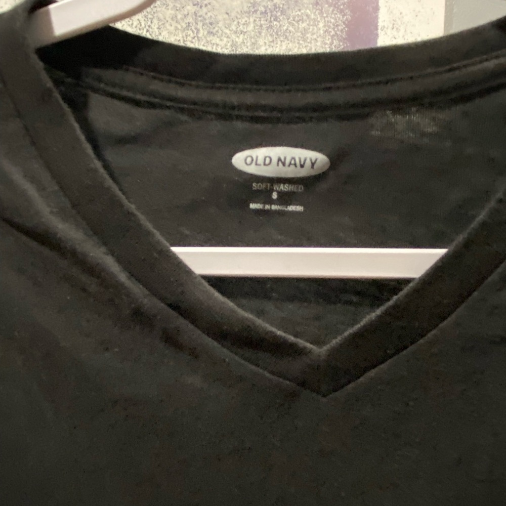 Old Navy Men's Black V-Neck Tee